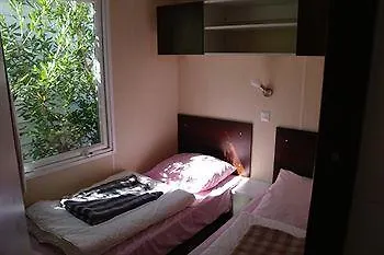 Bj Riviera Holidays - Caravan Park Szálloda *