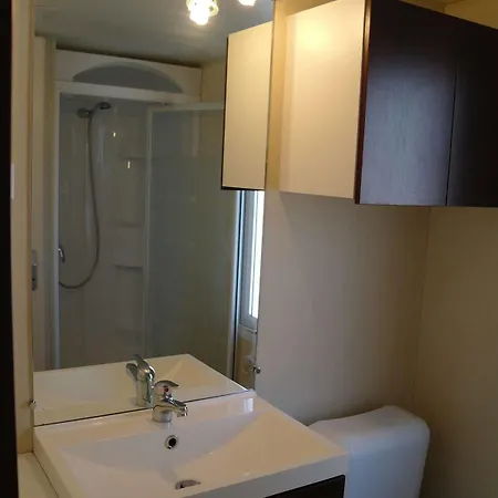 Bj Riviera Holidays - Caravan Park Szálloda